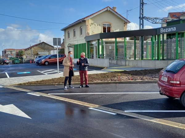 100 nuevas plazas de aparcamiento en el frente norte de la estación de ferrocarril de Bezana
