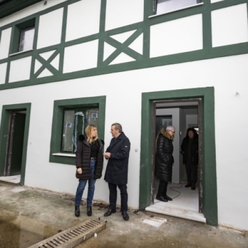 Las viviendas sociales constuidas en la antigua “Casa de los Maestros”, de Maoño, estarán operativas en primavera