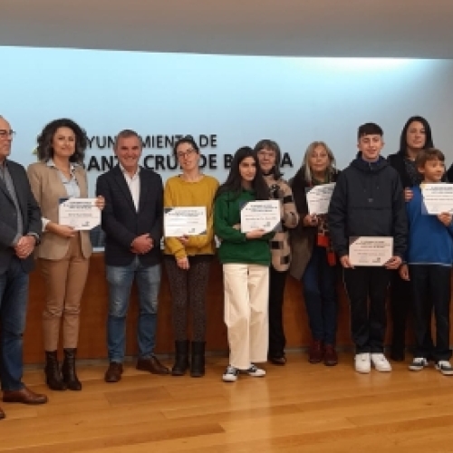 La Biblioteca Municipal de Santa Cruz de Bezana entrega los premios de su III Certamen de Poesía